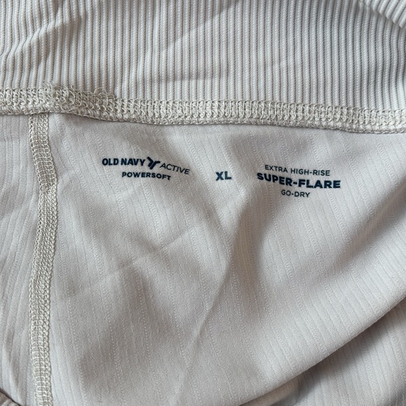 Like New - Old Navy Extra High-Waisted PowerSoft Ribbed Super Flare Leggings XL - Picture 2 of 3